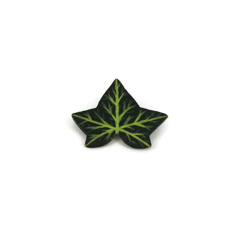 Green ivy leaf brooch