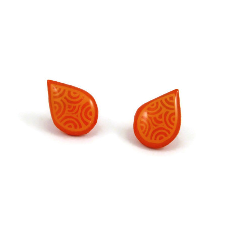 Puces d'oreilles en forme de petites gouttes oranges aux volutes oranges claires