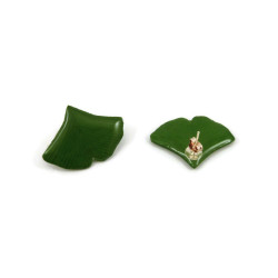 Clous d'oreilles en forme de feuilles de ginkgo vertes