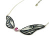 Collier en forme de fée avec ailes transparentes et noires pailletées, et cristal de Swarovski rose