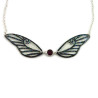 Collier en forme de fée avec ailes transparentes et noires pailletées, et cristal de Swarovski rouge siam