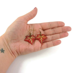 Boucles d'oreilles pendantes en forme de feuilles de lierre rouges pourpres