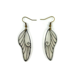 Boucles d'oreilles pendantes en forme d'ailes de fée transparentes et noires finement pailletées