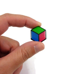Pin's hexagonal personnalisable (3 couleurs au choix)