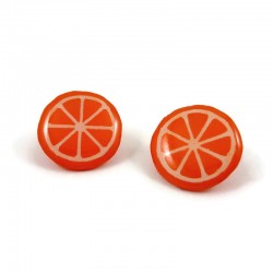 Puces d'oreilles en forme de rondelles d'oranges réalisées en CD recyclé et peintes à la main par Savousépate