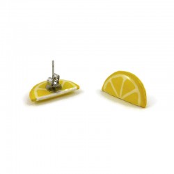 Yellow lemon half-slices ear studs made with hand-painted recycled CD by Savousépate