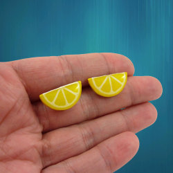 Yellow lemon half-slices ear studs made with hand-painted recycled CD by Savousépate