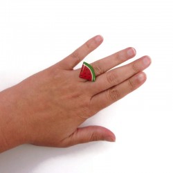 Bague en forme de tranche de pastèque triangulaire