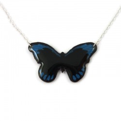 Collier éco-responsable en forme de petit papillon "Eunica Alcmena Flora" bleu marine et noir