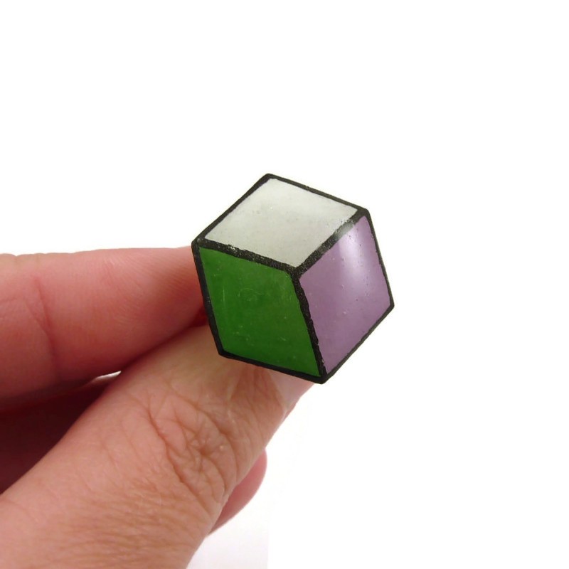 Bague hexagonale éco-responsable aux couleurs de la fierté genderqueer (violet, blanc et vert)