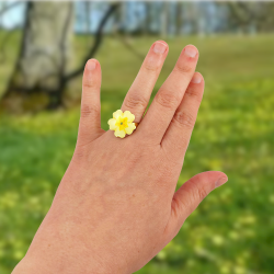 Pastel yellow primrose flower adjustable ring