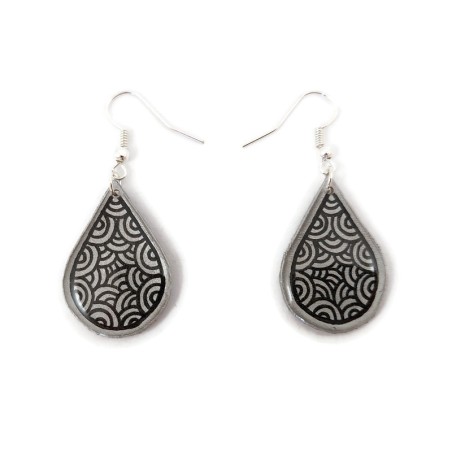Eco-friendly silver teardrops dangle earrings with black doodles
