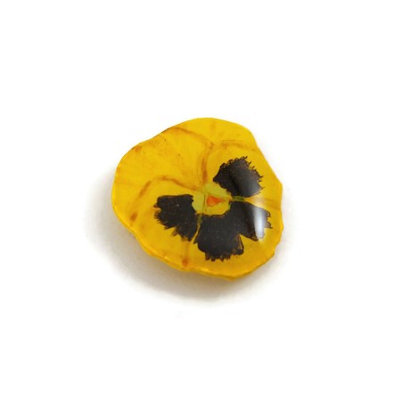 Eco-friendly yellow pansy flower magnet