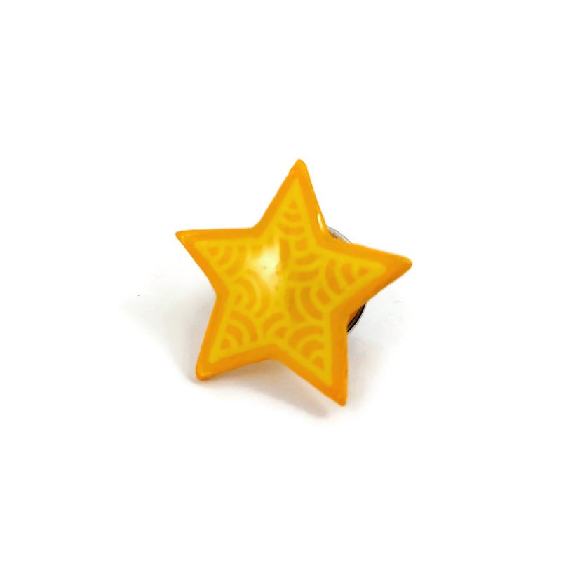 Eco-friendly pin badge in the form of yellow star with pastel yellow doodles