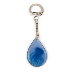 Porte-clé en forme de goutte d'eau avec une méduse bleue
