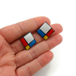 Customizable square ear studs (4 colors to choose from)