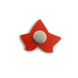 Red ivy leaf magnet