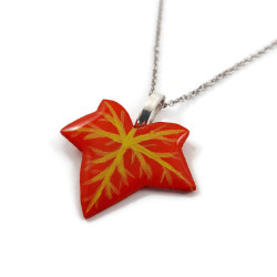 Collier feuille de lierre rouge