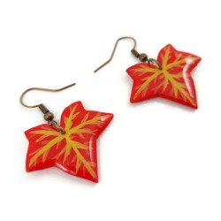 Boucles d'oreilles feuilles de lierre rouges