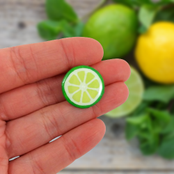 Green lemon slice shaped magnet