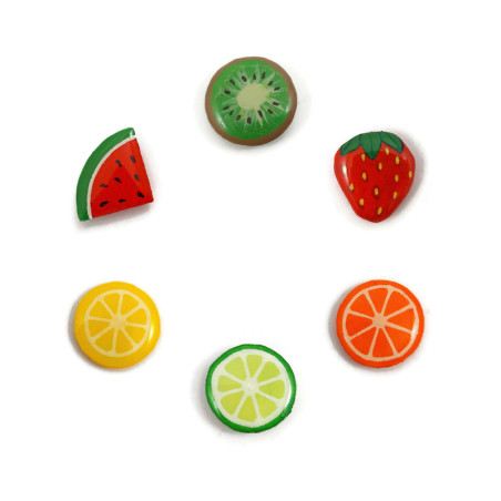 Set of 6 fruit-shaped magnets