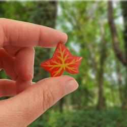 Red ivy leaf shaped magnet