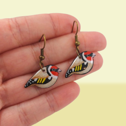 Elegant goldfinches earrings (Sold individually)