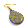 Boucle d'oreille goutte violette aux volutes jaunes (Vendue à l'unité)