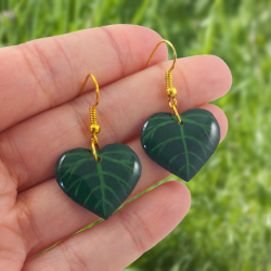 Green heart-shaped leaves dangle earrings (Sold individually)