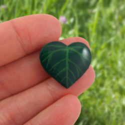 Green leaf heart-shaped Magnet