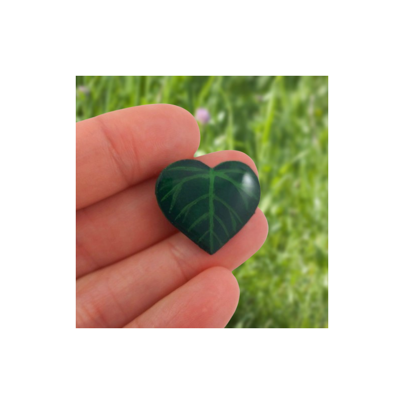 Green leaf heart-shaped Magnet
