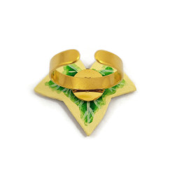 Bague fantaisie en forme de feuille de lierre panaché jaune et verte