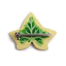 Broche en forme de feuille de lierre panaché jaune et verte