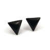 Puces d'oreilles petits triangles noirs Antivalidisme