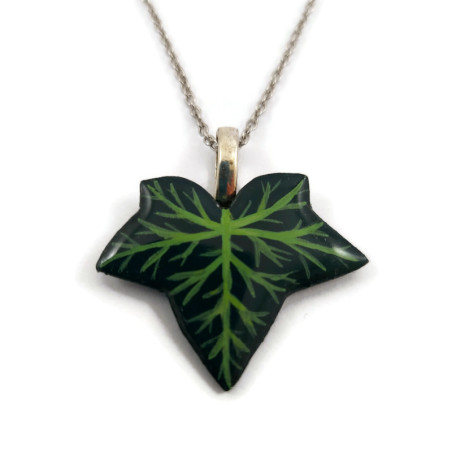 Collier feuille de lierre verte