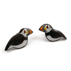 Atlantic puffins ear ships