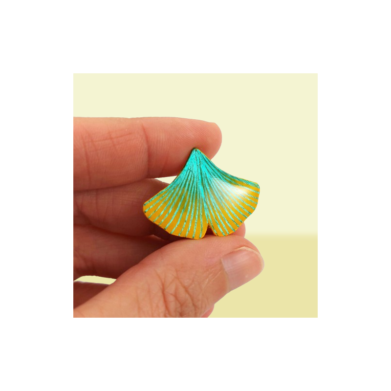 Green and yellow ginkgo leaf Magnet