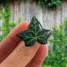 Bague en forme de feuille de lierre verte